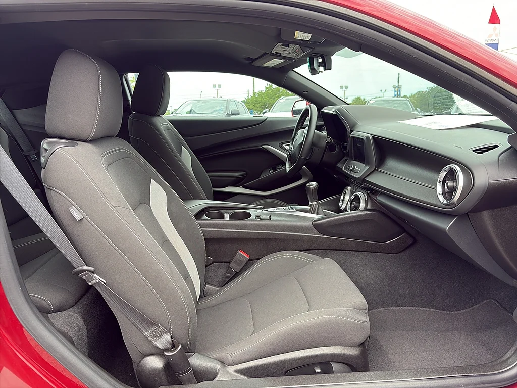 Used 2023 Radiant Red Tintcoat Chevrolet  image 14