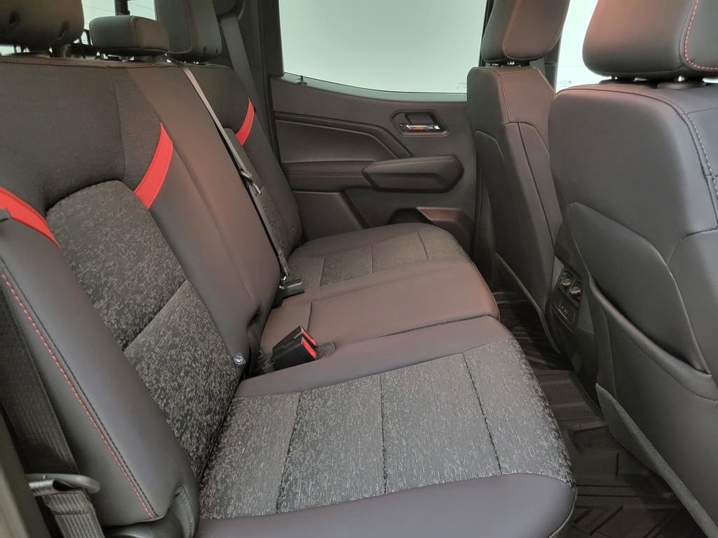 2025 Chevrolet Colorado Z71 - Photo 40