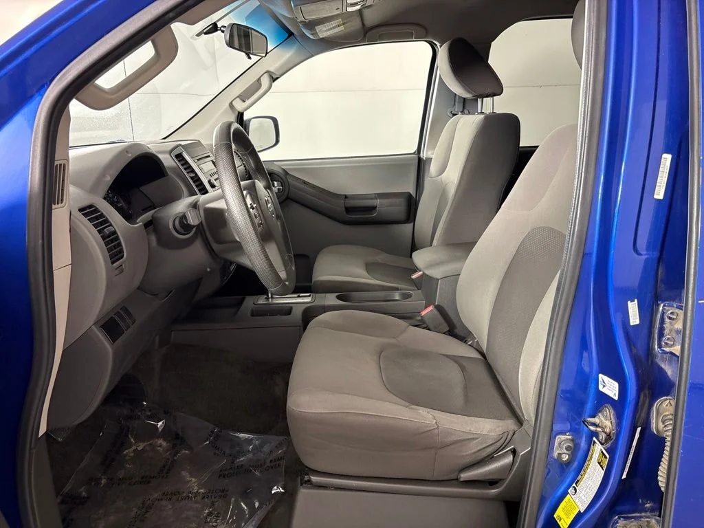 Used 2014 Blue Nissan X image 23