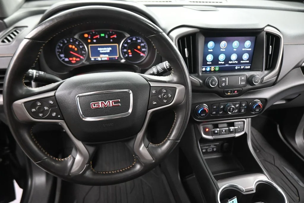 Used 2022 Black GMC AT4 image 40