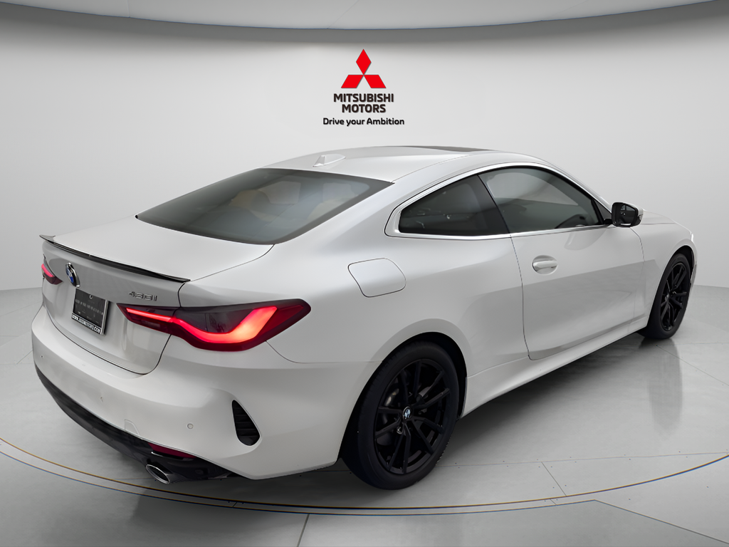 Used 2026 White Metallic BMW 430i xDrive image 4