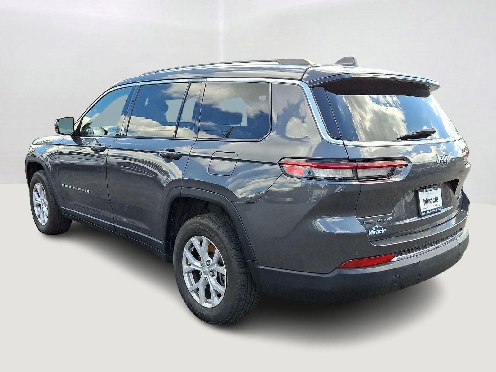Used 2021 Baltic Gray Metallic Clearcoat Jeep Limited image 4
