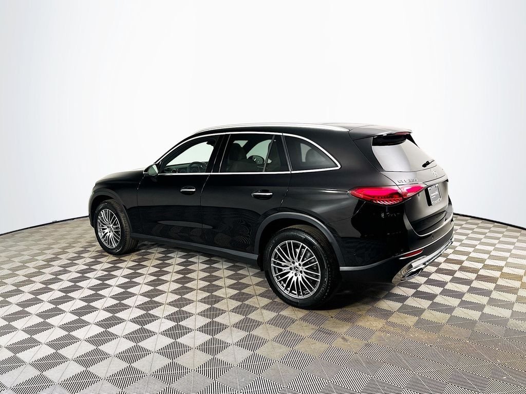 Certified Used 2024 Black Mercedes-Benz GLC 300 image 4