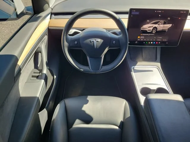 2023 Tesla Model Y Long Range - Photo 16