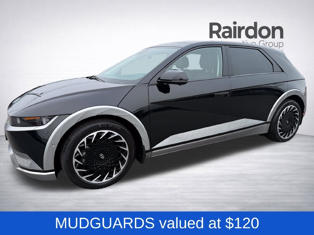 Used 2023 Black Hyundai Limited image 3