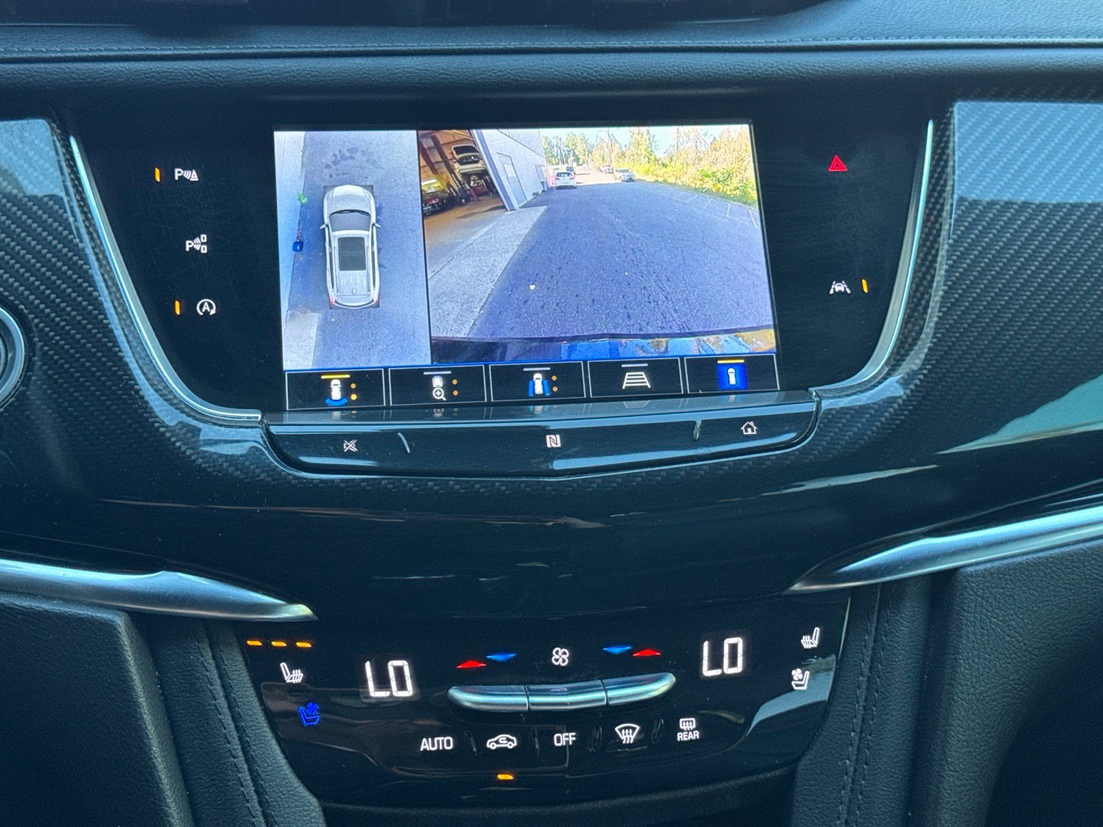 Used 2021 Black Cadillac Sport image 19