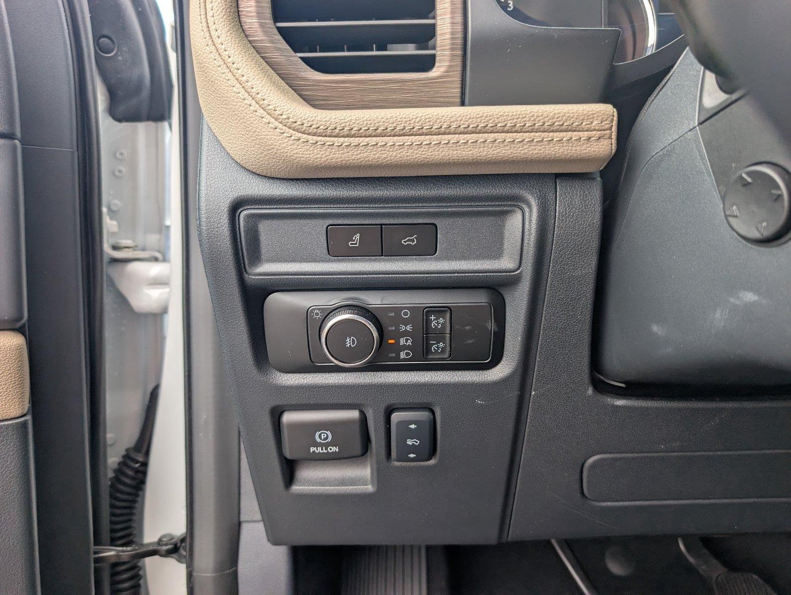 Used 2024 Oxford White Ford Limited image 28