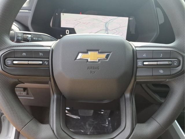 New 2026 Summit White Chevrolet WT image 11