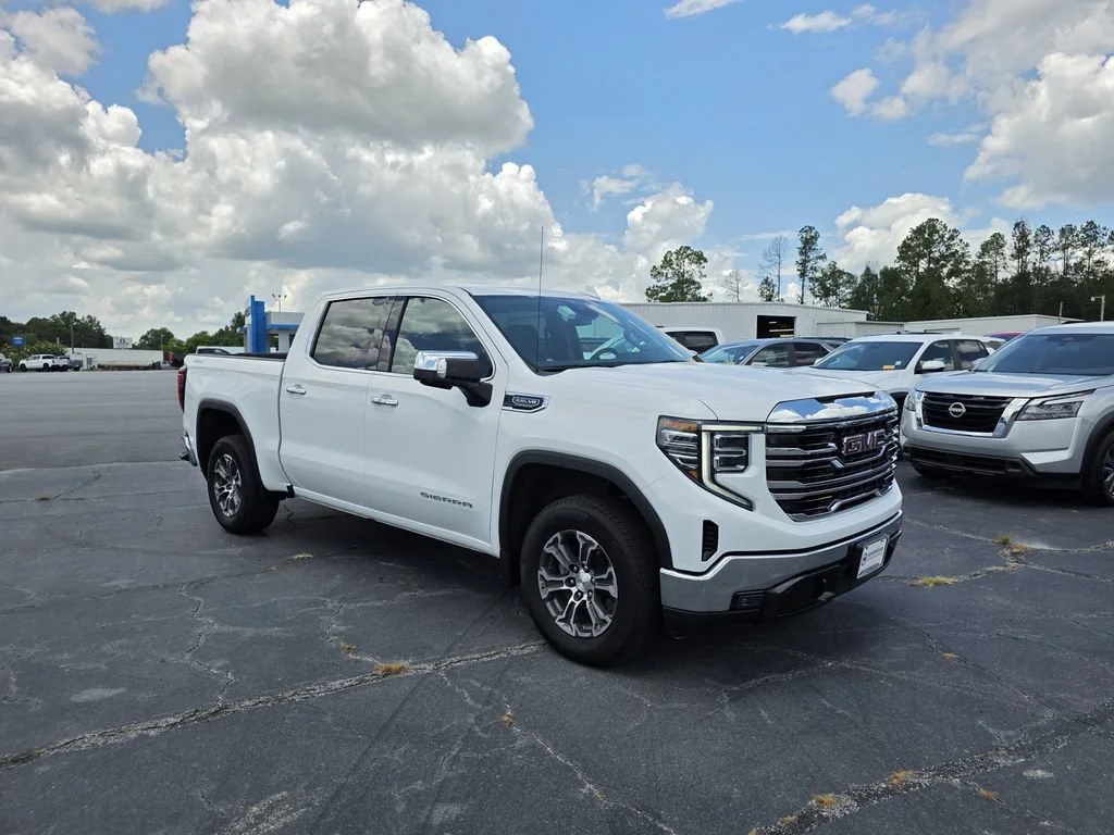 Used 2026 Summit White GMC SLT image 7