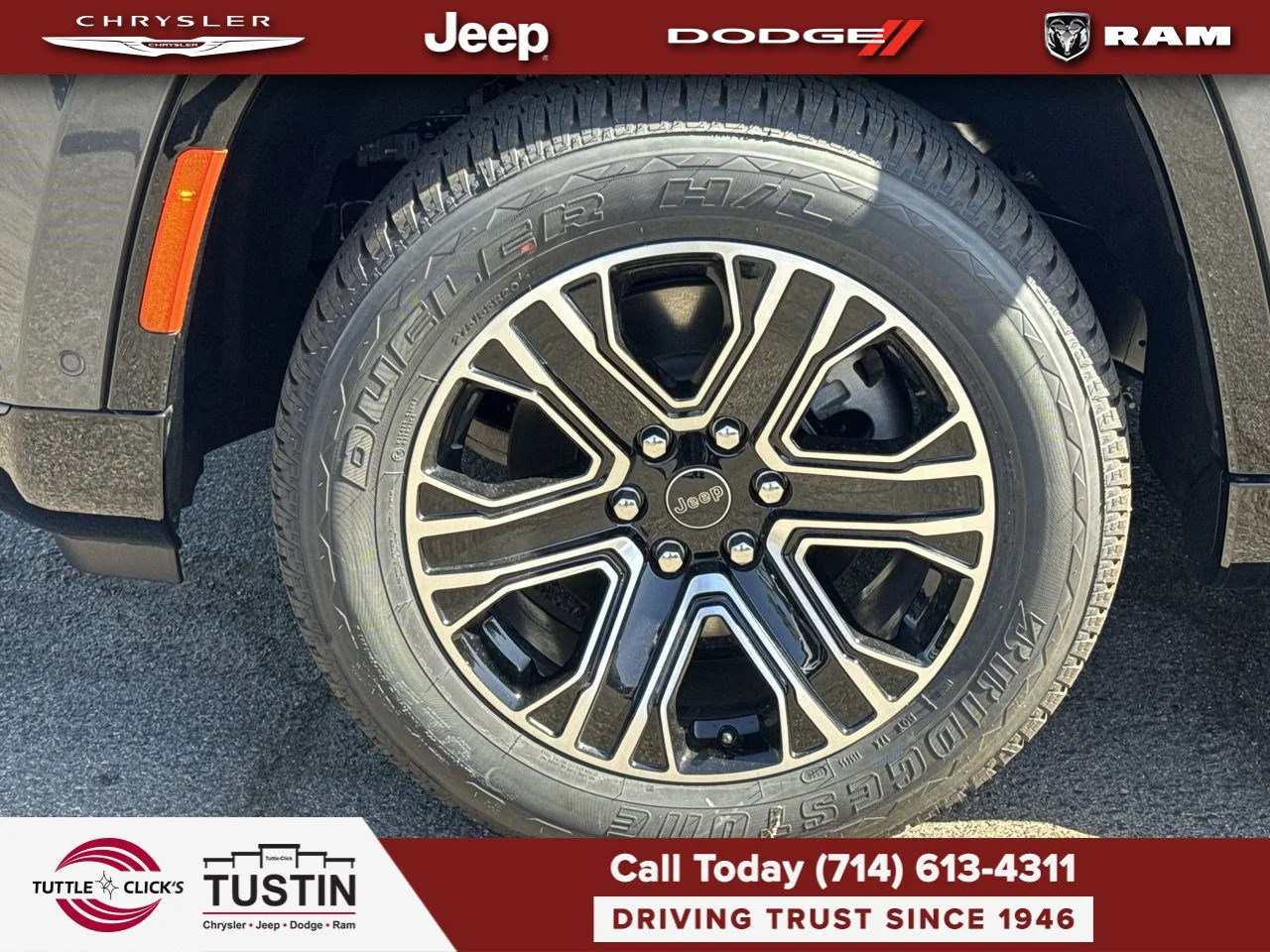 New 2026 Baltic-Gray Metallic Clear-Coat Exterior Paint Jeep 4DR 2WD image 17