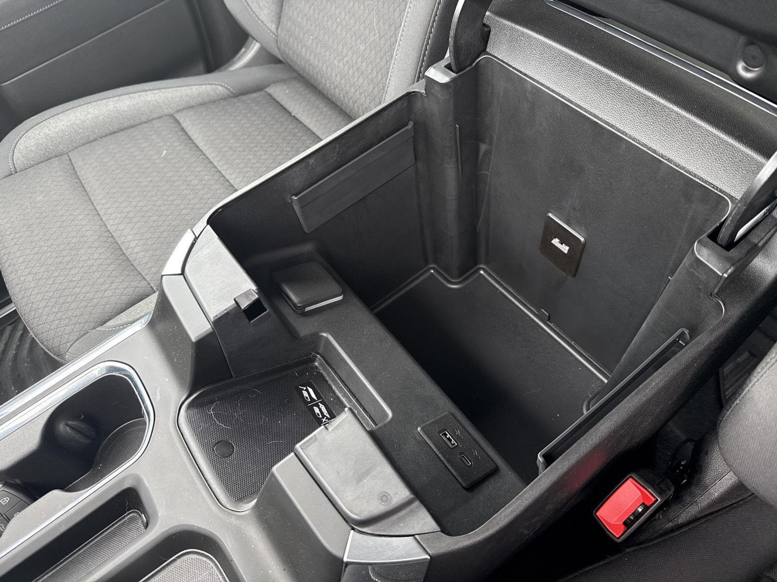 Used 2025 Summit White Chevrolet RST image 17