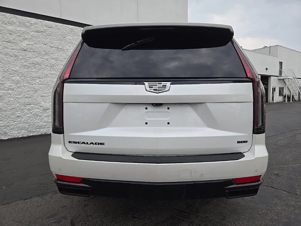 Certified Used 2023 Crystal White Tricoat Cadillac Sport image 37
