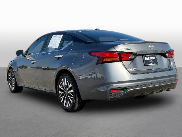 Used 2025 Gray Nissan 2.5 SV image 5