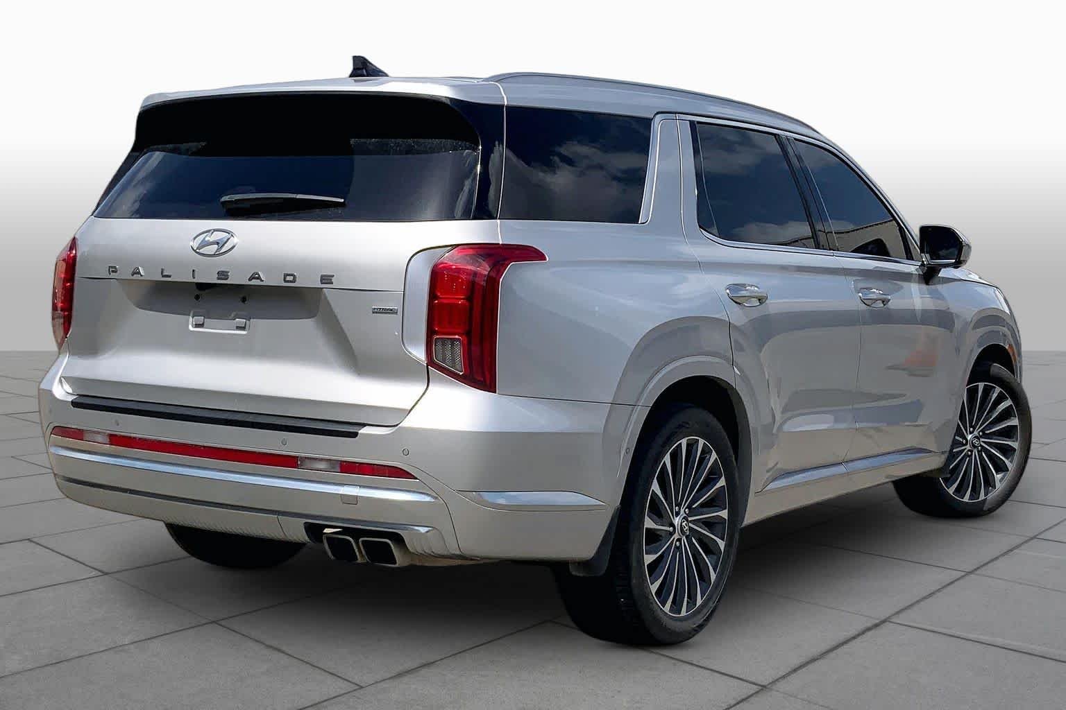 Used 2023 Typhoon Silver Hyundai Calligraphy image 12
