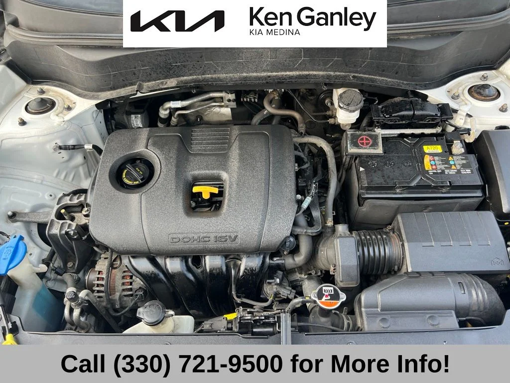 Used 2021 White Kia S image 57