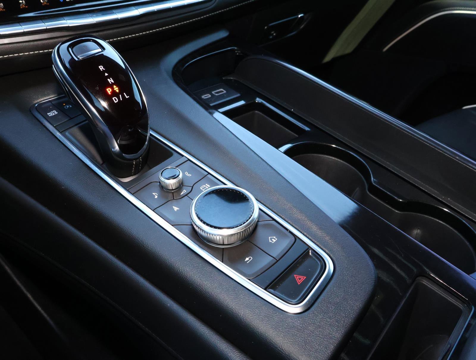 2024 Cadillac Escalade Sport - Photo 32