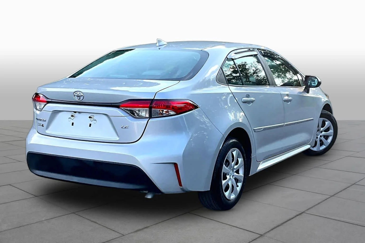 Certified Used 2023 Classic Silver Metallic Toyota LE image 13