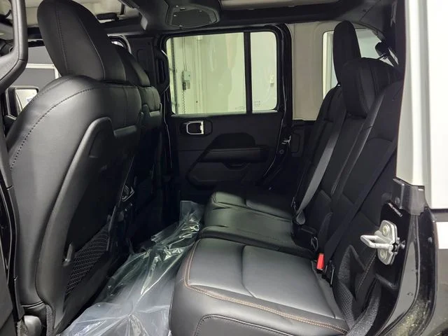 New 2026 Black Clear-Coat Exterior Paint Jeep Sahara image 6