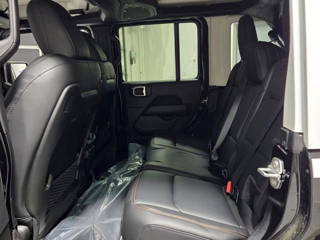 New 2026 Black Clear-Coat Exterior Paint Jeep Sahara image 6