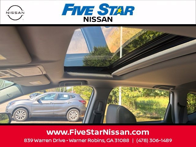 Used 2018 White Honda Touring image 32