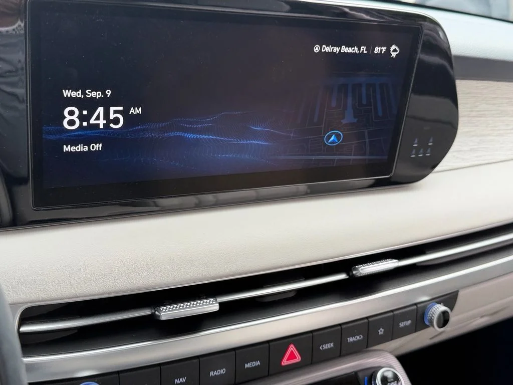 Used 2024 Black Hyundai Calligraphy image 12