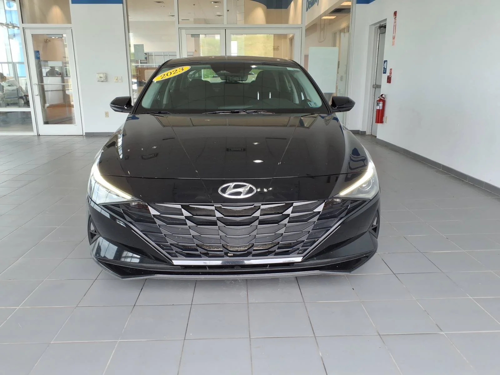 Certified Used 2023 Phantom Black Hyundai SEL image 2