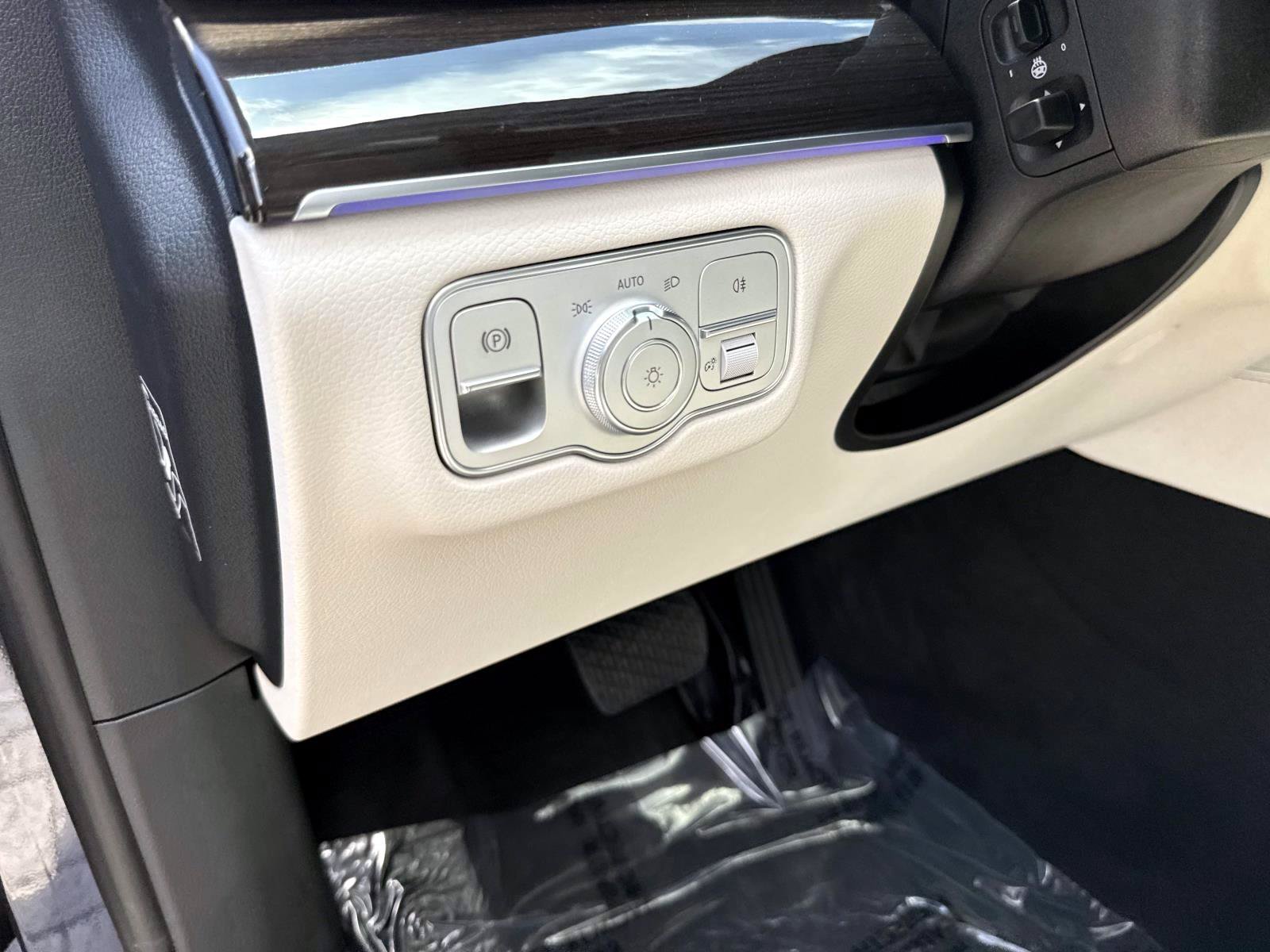 New 2026 Twilight Blue Metallic Mercedes-Benz 350 4MATIC® SUV image 21