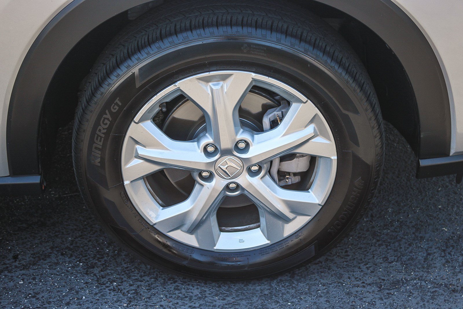 Certified Used 2023 Lunar Silver Metallic Honda 2WD LX image 10