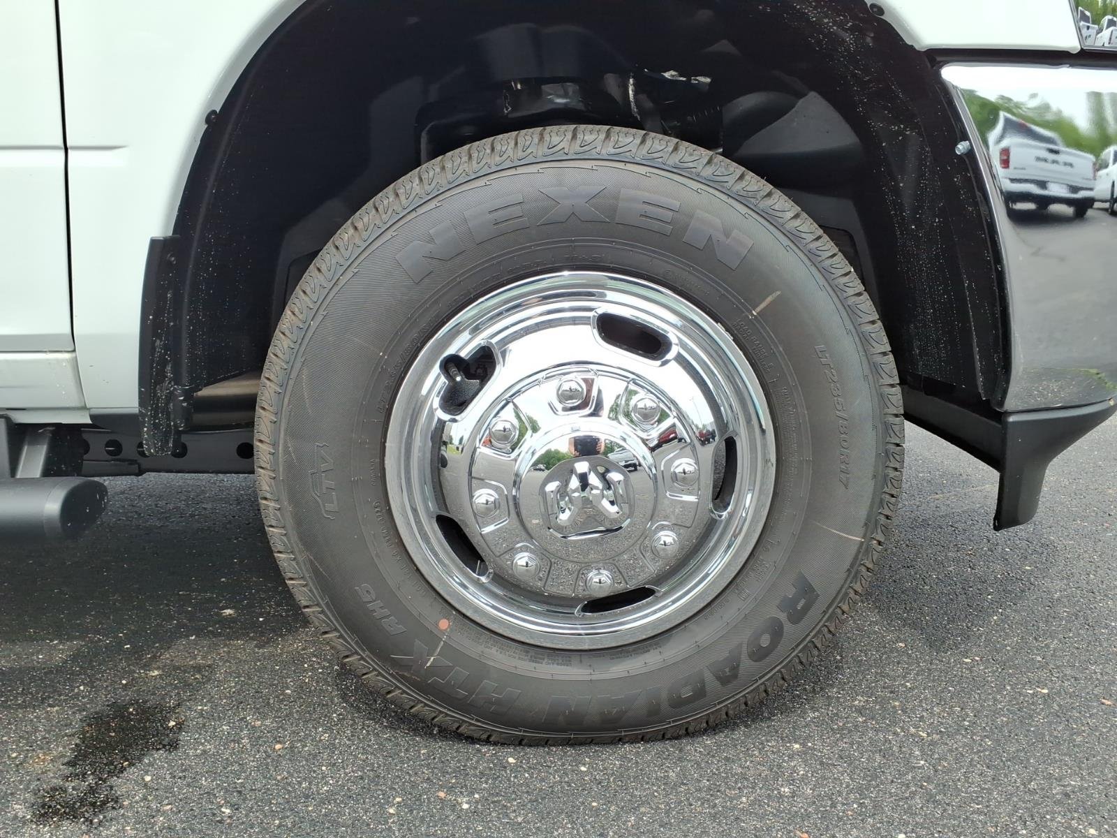 New 2026 Bright White Clear-Coat Exterior Paint RAM Tradesman/Big Horn image 9