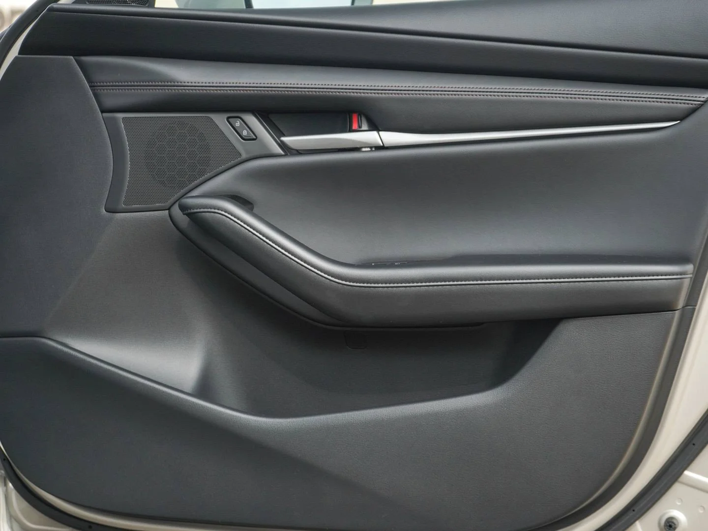 New 2026 Jet Black Mica Mazda 2.5 S Preferred image 8