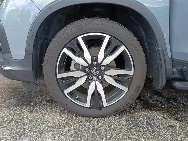 Certified Used 2022 GRAY Honda Touring w/Rear Captain