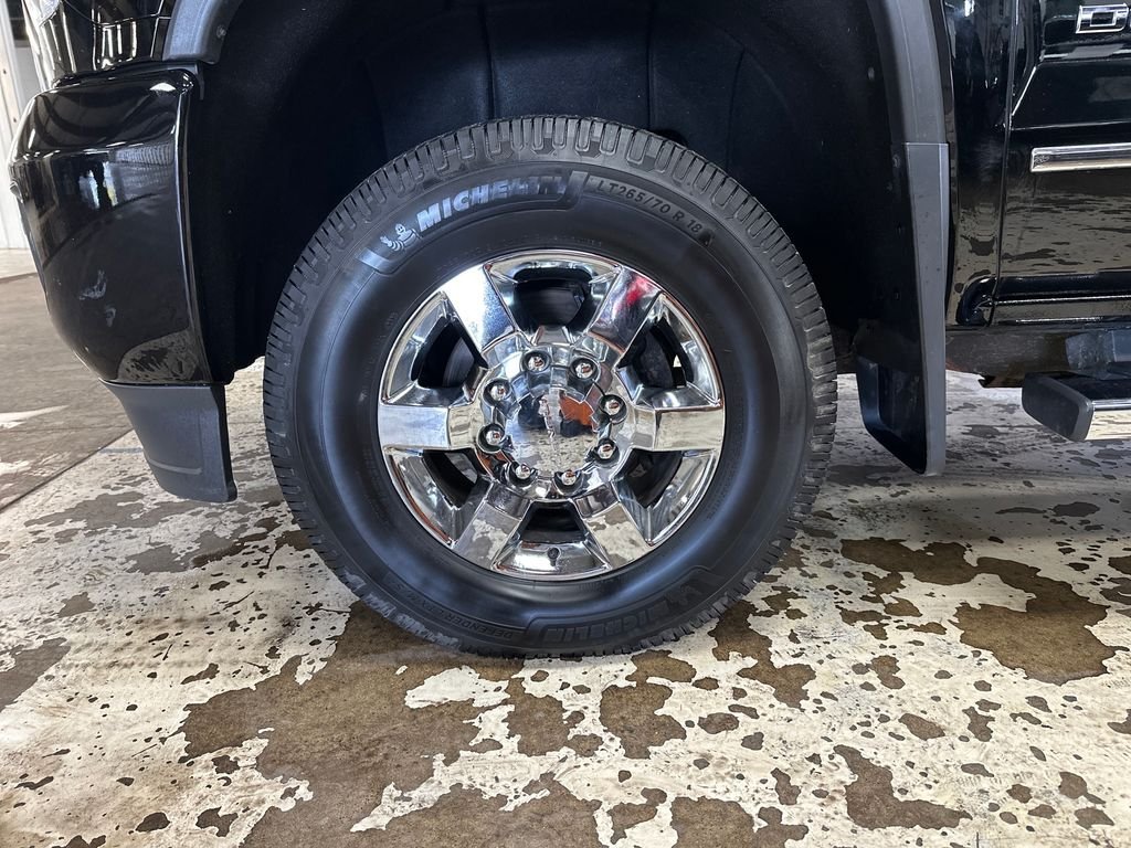 Used 2017 Black GMC Denali image 11