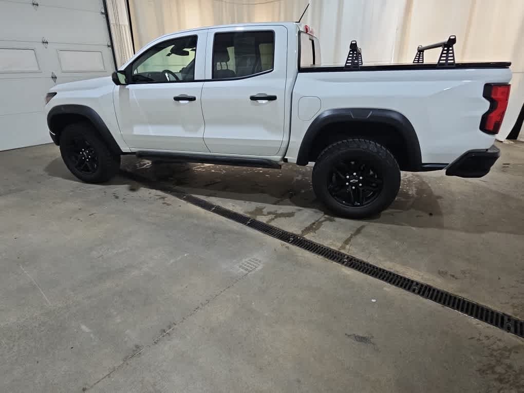 Used 2025 Summit White Chevrolet Trail Boss image 3
