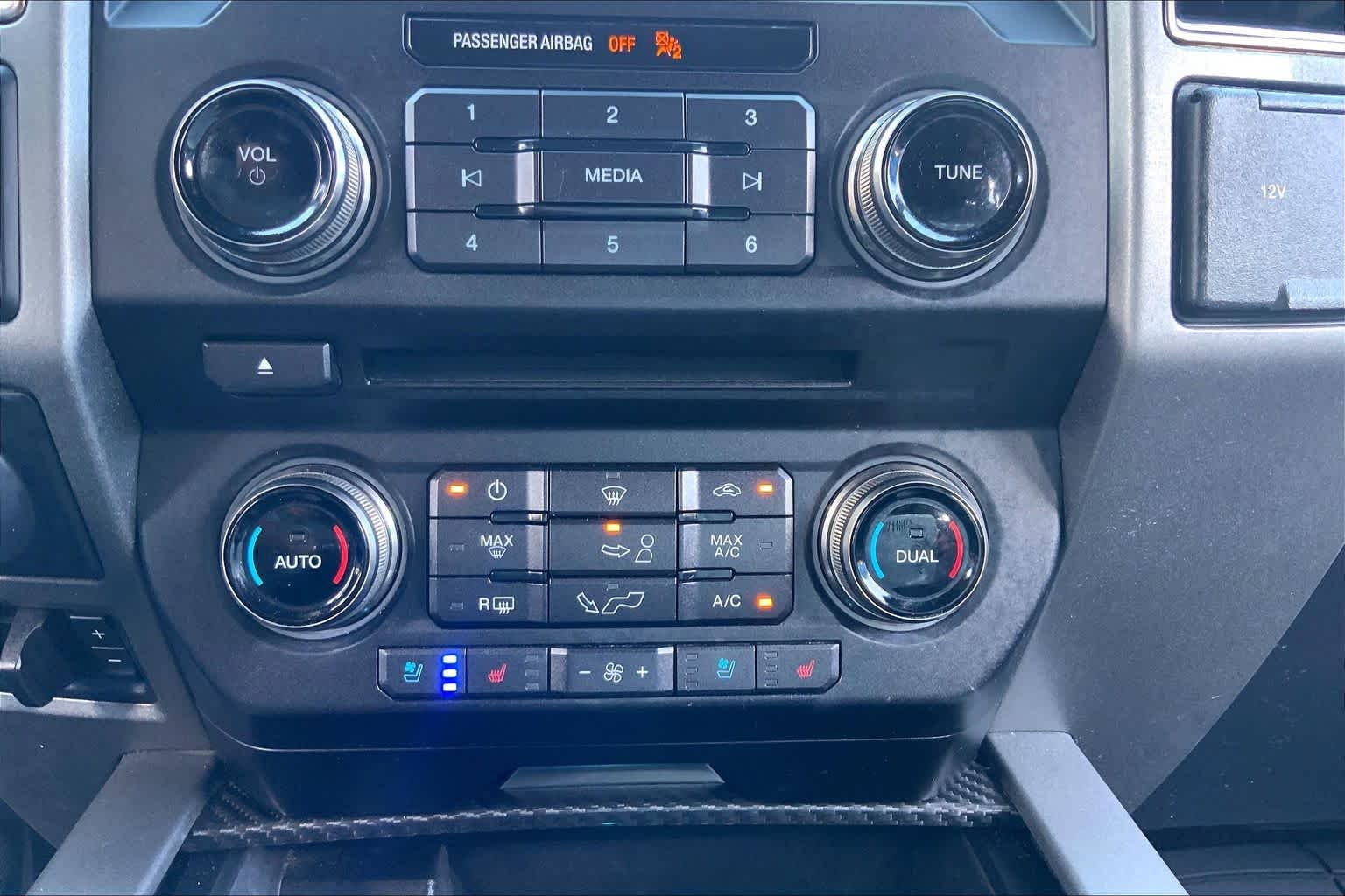 Used 2018 Oxford White Ford Raptor image 31