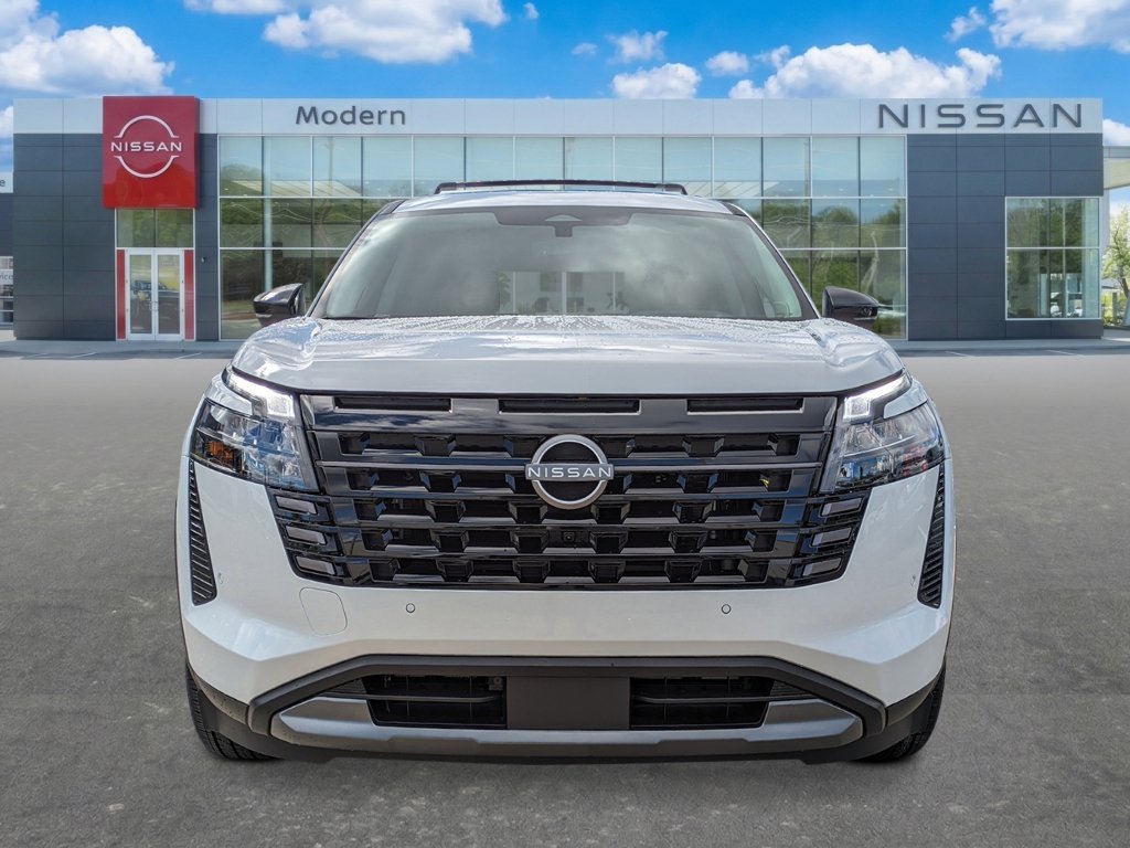 New 2026 Everest White Pearl Tricoat Nissan Platinum image 8