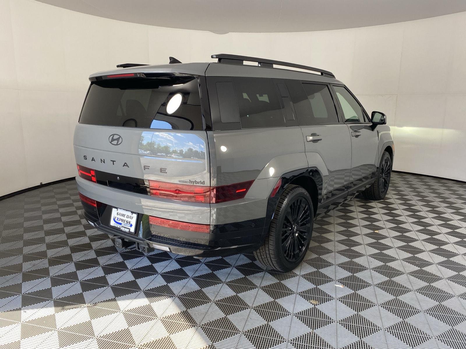 Used 2025 Hampton Gray Hyundai Calligraphy image 9