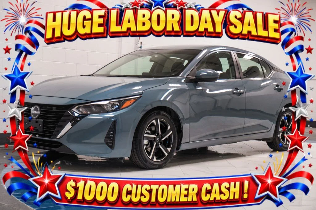 Used 2025 Gray Nissan SV image 4