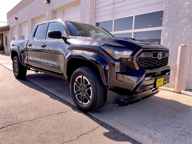 2024 Toyota Tacoma TRD Sport photo 2