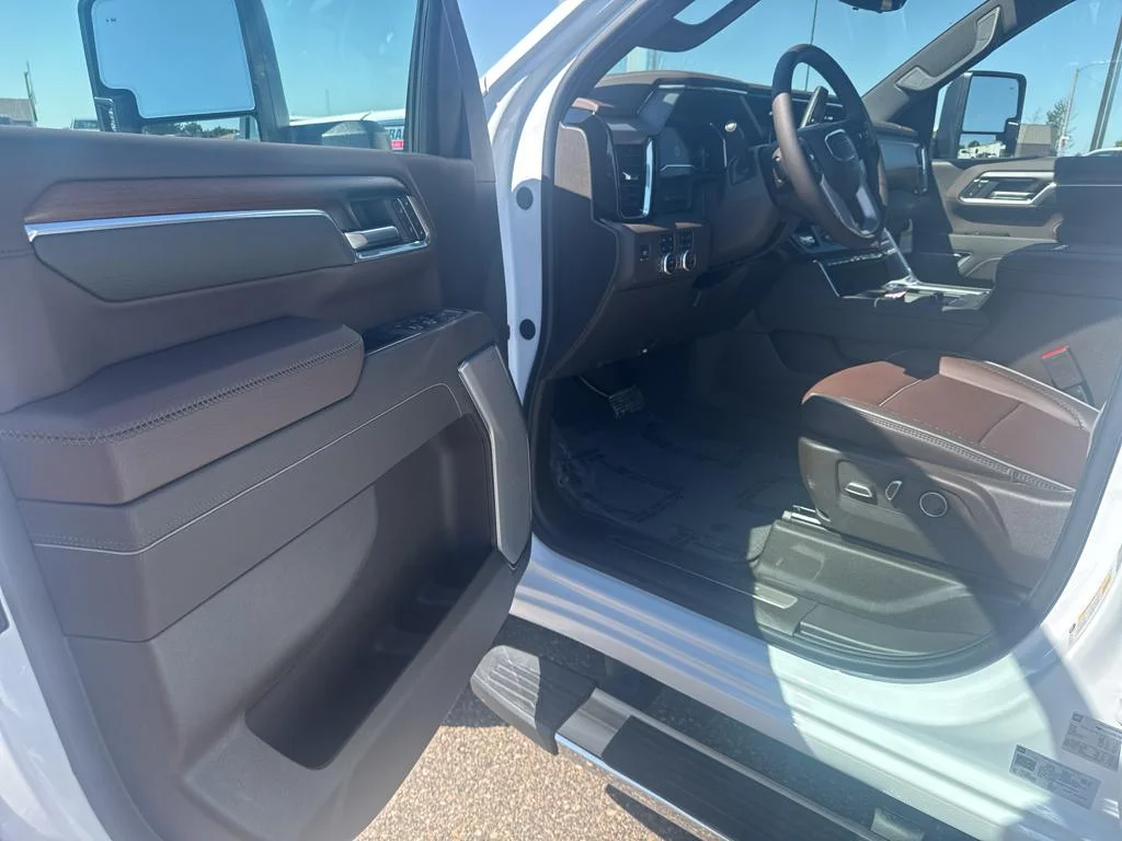 2025 GMC Sierra 2500HD Denali - Photo 12