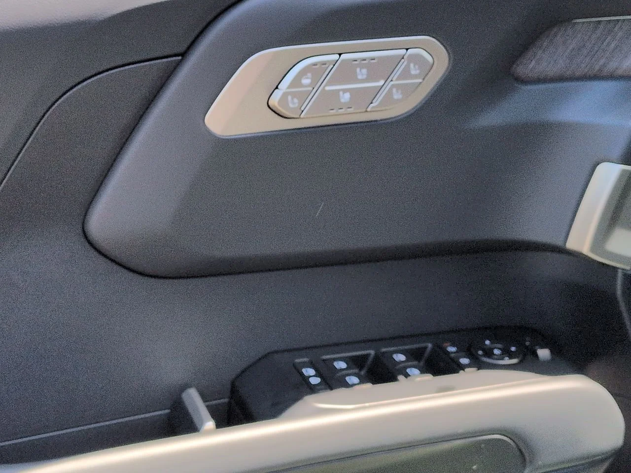 New 2027 Wolf Gray Kia SX-PRESTIGE image 24