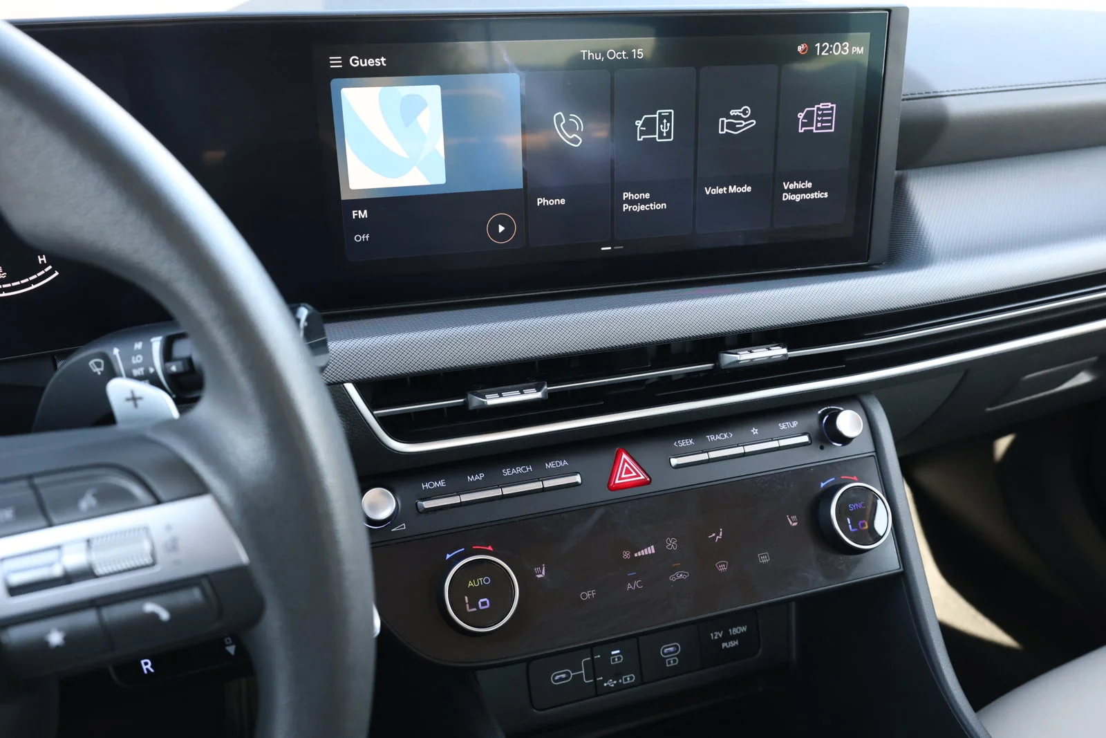 Used 2025 White Hyundai SEL image 19