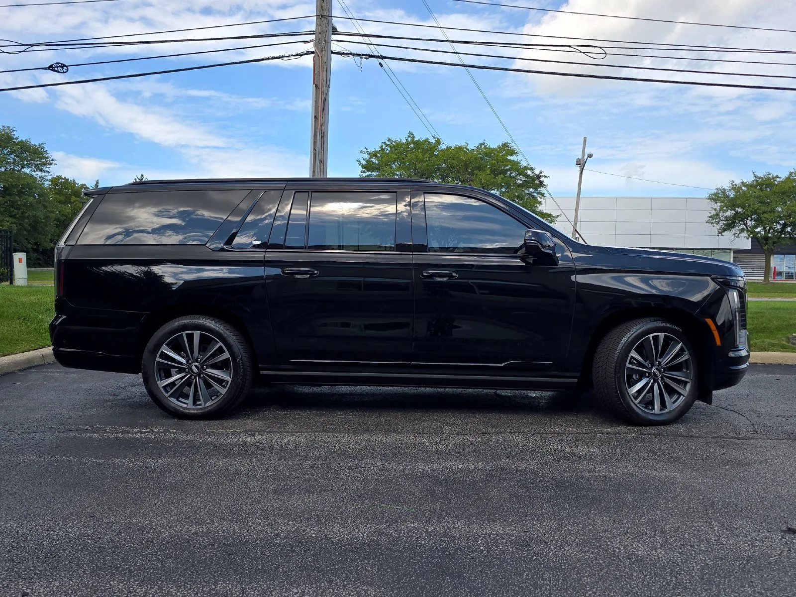 Certified Used 2026 Black Raven Cadillac Sport image 24