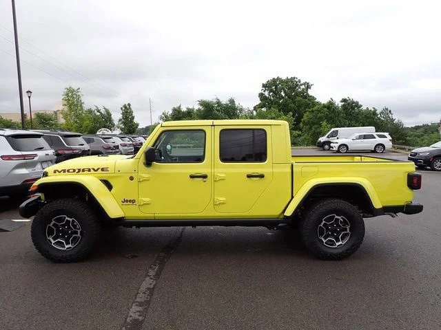 New 2023 High Velocity Clearcoat Jeep Mojave image 3