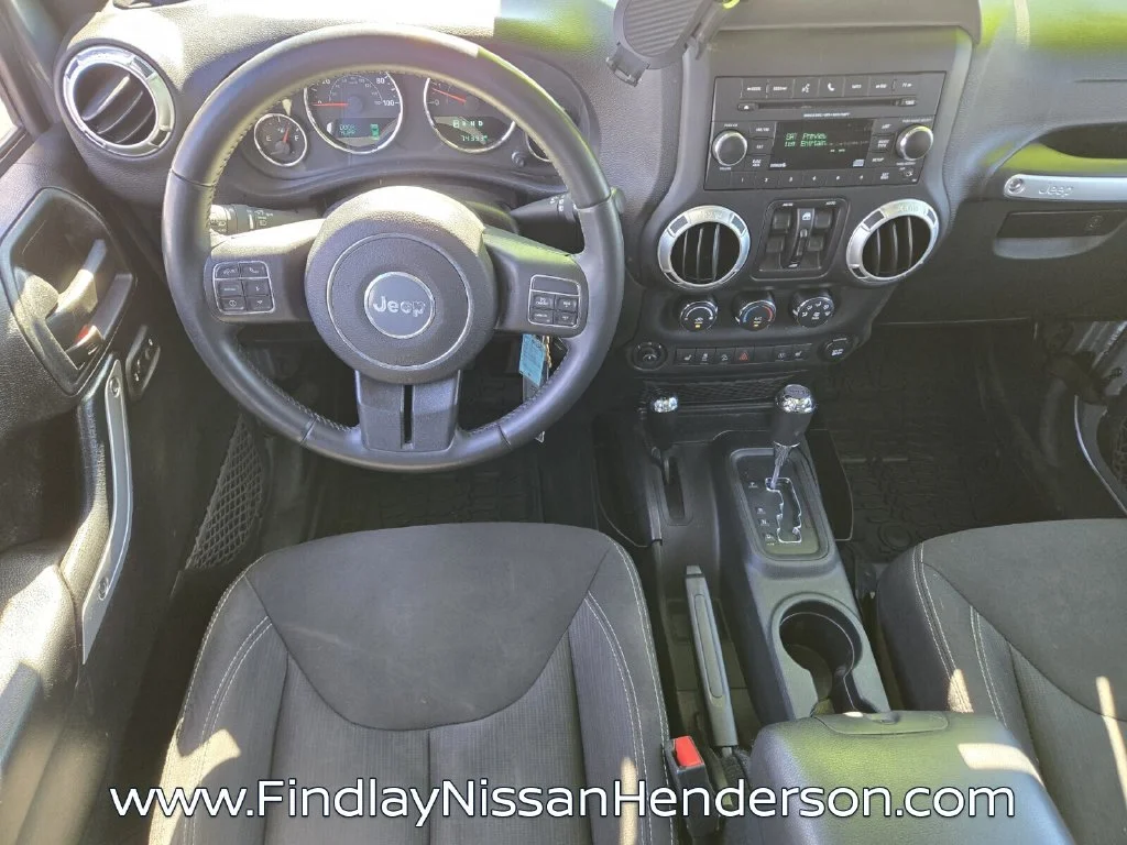 Used 2017 Silver Jeep Unlimited Rubicon image 12