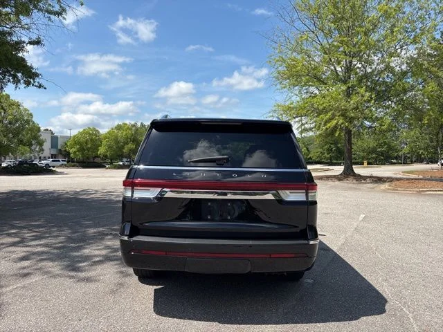 Used 2022 Black Lincoln Reserve image 4