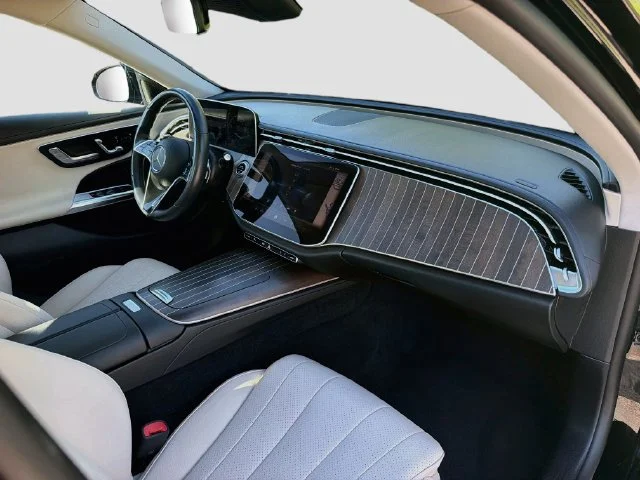 2025 Mercedes-Benz E-Class E350 - Photo 14