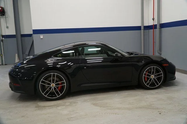 2026 Porsche 911 S - Photo 11