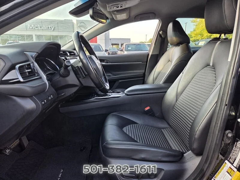 Used 2019 Midnight Black Metallic TOYOTA SE AUTO image 9