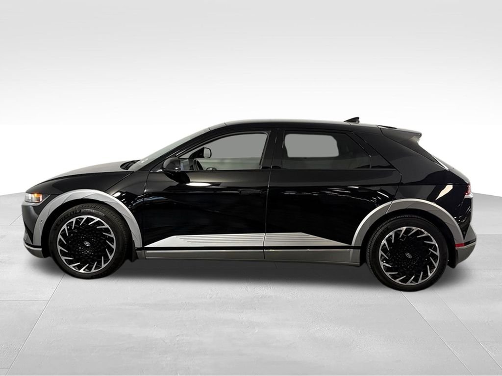 Used 2024 Abyss Black Hyundai Limited image 11