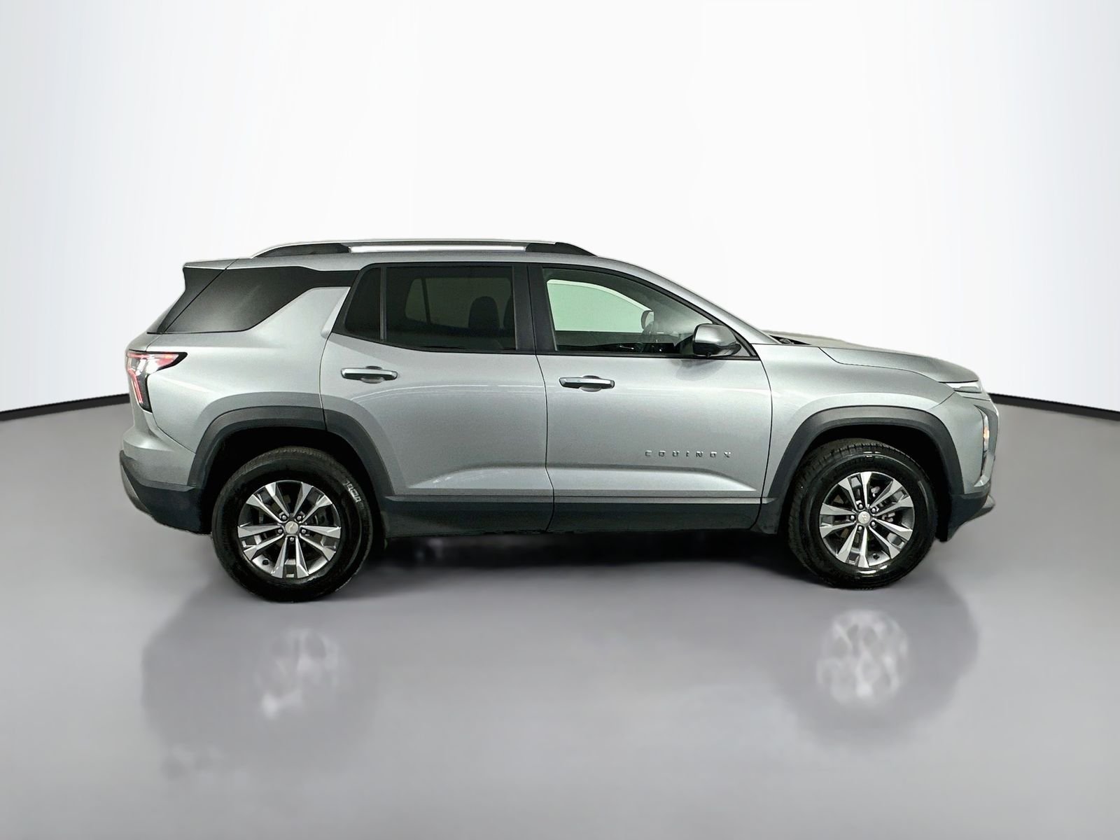 Used 2025 Sterling Gray Metallic Chevrolet LT image 9